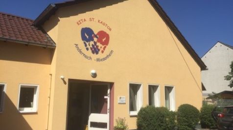 Eingang der Katholische Kindertagesstätte St. Kastor Andernach-Miesenheim