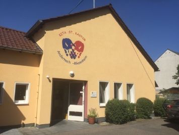 Eingang der Katholische Kindertagesstätte St. Kastor Andernach-Miesenheim